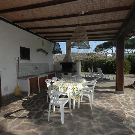 Dom wakacyjny Delfino Holiday Marina di Campo